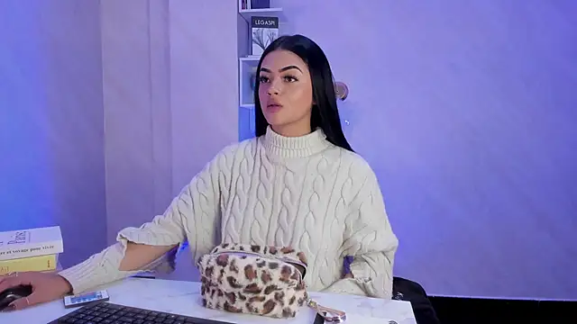 EmmaStonns online show from 10/06/25, 01:45