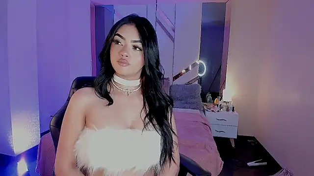 EmmaStonns online show from 12/19/25, 01:13