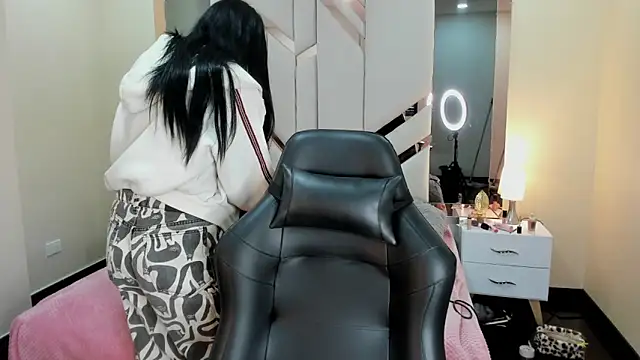 EmmaStonns online show from 10/07/25, 01:23