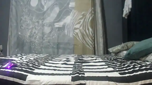 SEXYHUGEASS21 online show from 04/19/26, 05:19