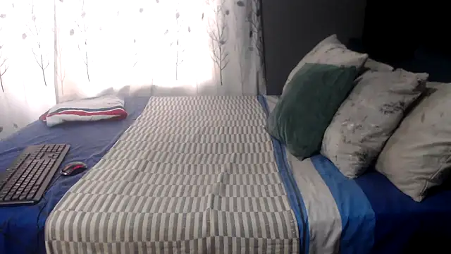 SEXYHUGEASS21 online show from 10/20/25, 07:42