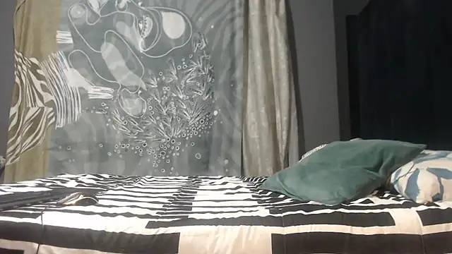 SEXYHUGEASS21 online show from 04/21/26, 04:30