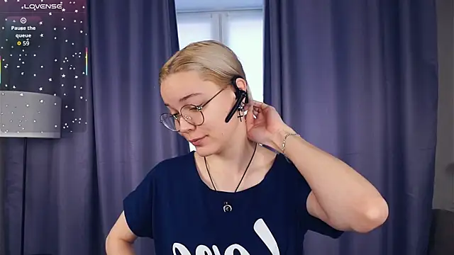 EdaKirkIin online show from 10/27/25, 05:19