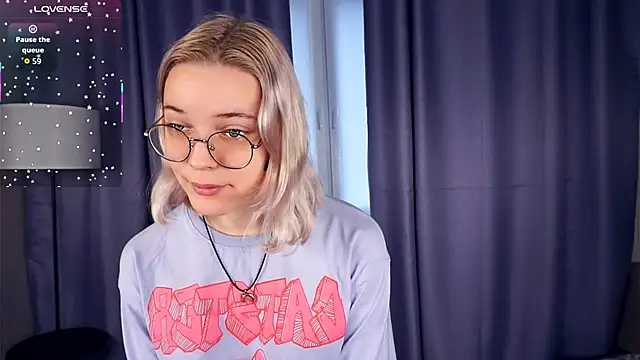 EdaKirkIin online show from 10/29/25, 05:28