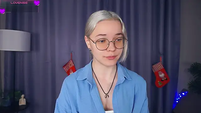 EdaKirkIin online show from 12/16/25, 06:06