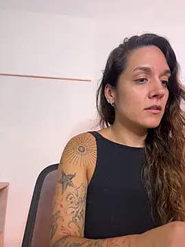 Sophia House  online show from 03/25/26, 01:06