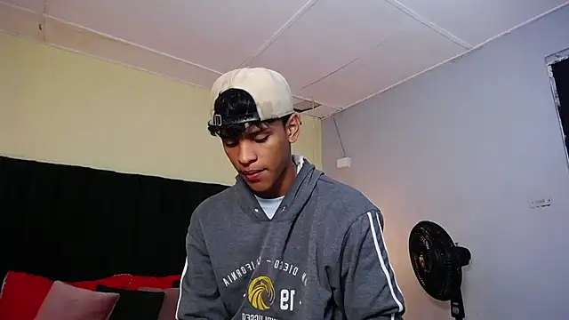 jhos padill online show from 09/19/25, 01:26