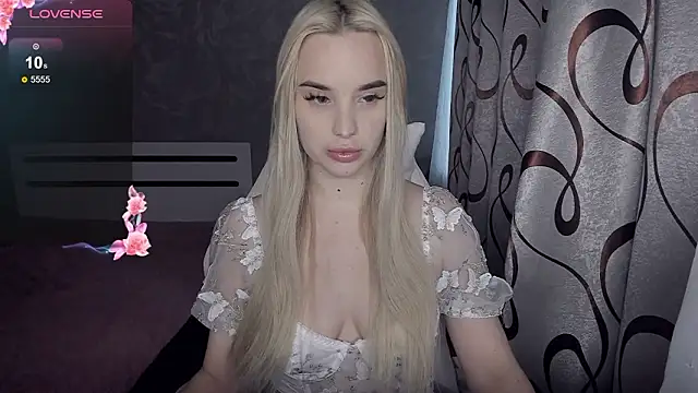 KiraKrox online show from 02/24/26, 09:10