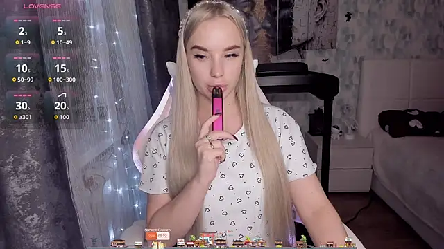 KiraKrox online show from 11/09/25, 06:45