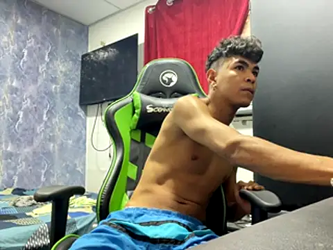 Wolf BIG4 online show from 12/02/25, 06:42