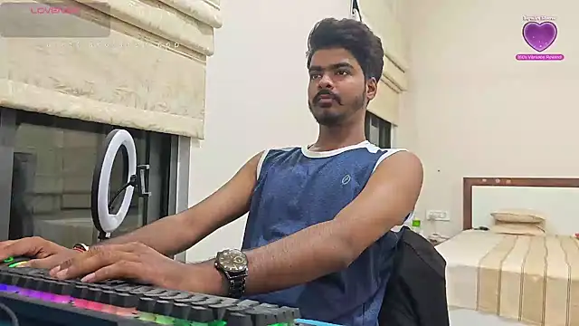 Snapshot of mrbuddy85 chatting on 10/15/25, 05:10 mrbuddy85 online show from 10/15/25, 05:10