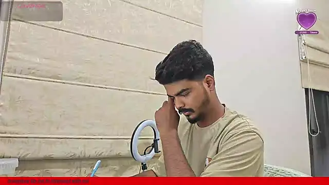 Snapshot of mrbuddy85 chatting on 11/12/25, 05:39 mrbuddy85 online show from 11/12/25, 05:39