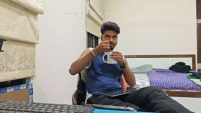 Snapshot of mrbuddy85 chatting on 11/06/25, 05:17 mrbuddy85 online show from 11/06/25, 05:17