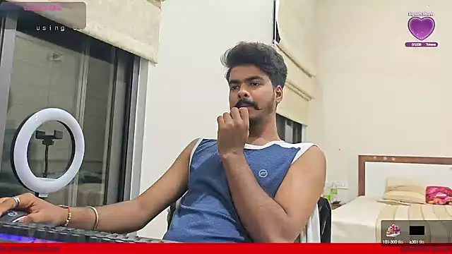 Snapshot of mrbuddy85 chatting on 10/10/25, 05:25 mrbuddy85 online show from 10/10/25, 05:25