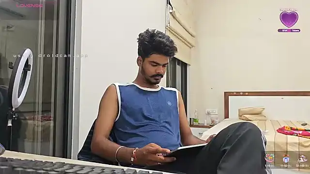 Snapshot of mrbuddy85 chatting on 10/05/25, 05:47 mrbuddy85 online show from 10/05/25, 05:47