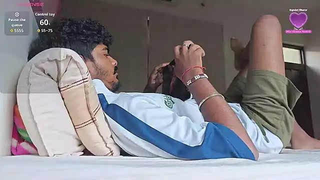 Snapshot of mrbuddy85 chatting on 09/11/25, 11:43 mrbuddy85 online show from 09/11/25, 11:43