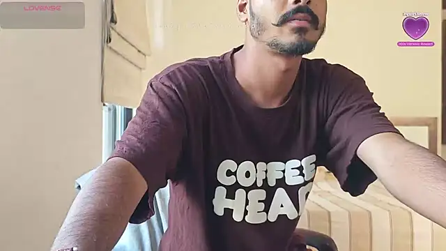 Snapshot of mrbuddy85 chatting on 09/25/25, 10:32 mrbuddy85 online show from 09/25/25, 10:32