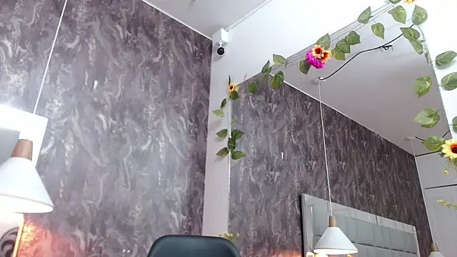 Snapshot of merlyaluna chatting on 04/06/26, 04:30 merlyaluna online show from 04/06/26, 04:30