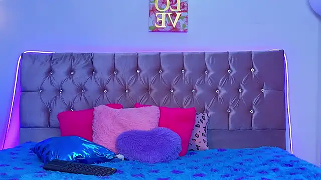 Snapshot of Electra__moon chatting on 02/03/26, 06:22 Electra moon online show from 02/03/26, 06:22