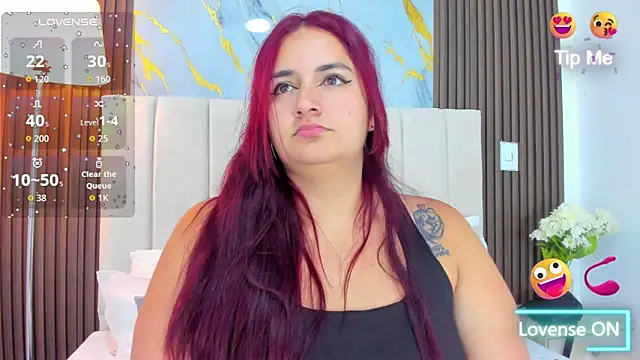 Snapshot of Victoria_Guzman chatting on 04/21/26, 05:08 Victoria Guzman online show from 04/21/26, 05:08