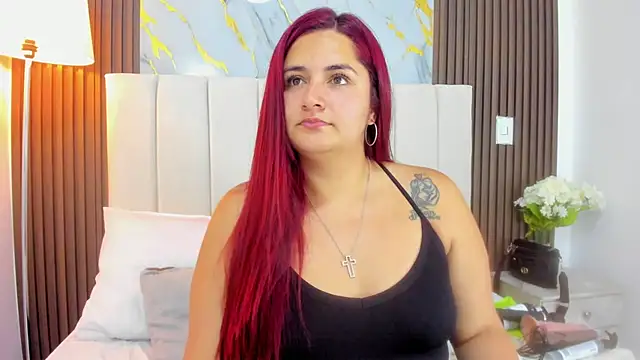Snapshot of Victoria_Guzman chatting on 07/06/26, 05:37 Victoria Guzman online show from 07/06/26, 05:37