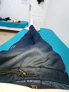 RaoufDz17cm online show from 10/18/25, 10:01