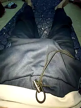 RaoufDz17cm online show from 10/27/25, 01:06