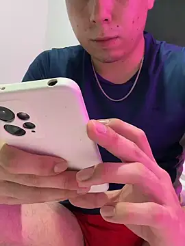 Snapshot of Axel_es chatting on 02/05/26, 12:39 Axel es online show from 02/05/26, 12:39