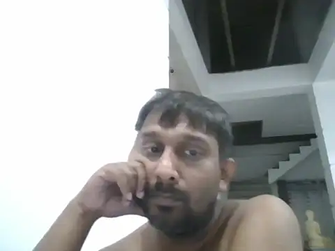 Snapshot of Chathutharu chatting on 10/12/25, 04:52 Chathutharu online show from 10/12/25, 04:52