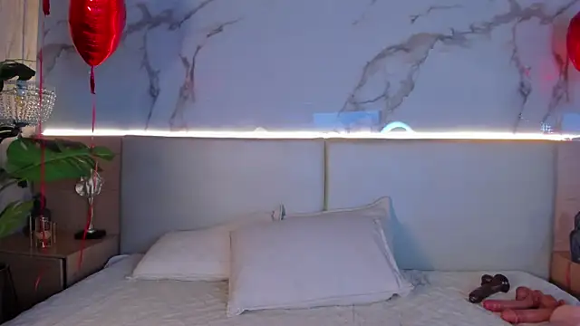 Celeste-Evanns online show from 02/13/26, 07:47