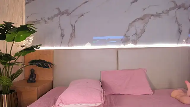 Celeste-Evanns online show from 10/28/25, 08:08