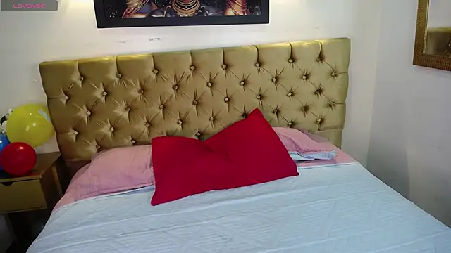 tiiny emilly online show from 11/15/25, 04:55