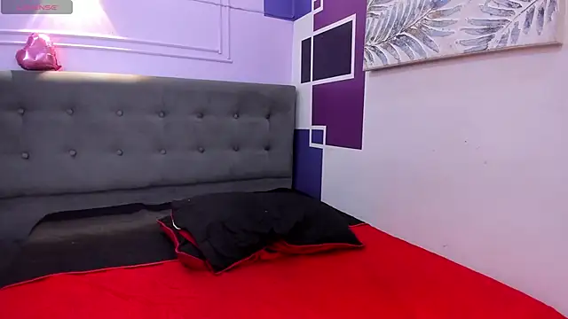 tiiny emilly online show from 10/06/25, 09:48