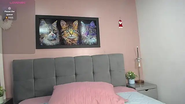 tiiny emilly online show from 12/05/25, 08:50