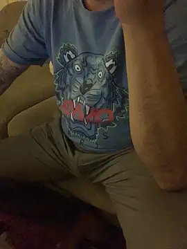 BurcuMertizmir online show from 11/21/25, 02:21