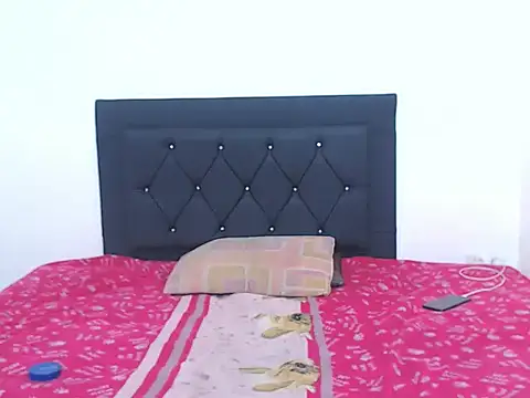 Snapshot of natashat_lorent chatting on 10/31/25, 02:02 natashat lorent online show from 10/31/25, 02:02