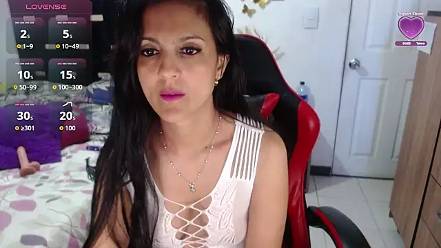 Snapshot of BasmaHernandez chatting on 10/23/25, 12:15 BasmaHernandez online show from 10/23/25, 12:15