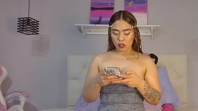 Snapshot of _Aiitanaa_ chatting on 10/12/25, 04:58  Aiitanaa  online show from 10/12/25, 04:58