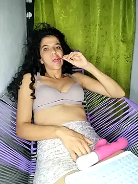 lucerocutte online show from 11/12/25, 06:50