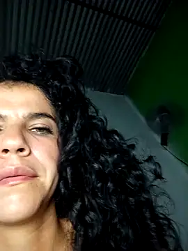 Snapshot of lucerocutte chatting on 09/18/25, 05:32 lucerocutte online show from 09/18/25, 05:32