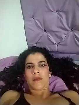 Snapshot of lucerocutte chatting on 09/09/25, 03:05 lucerocutte online show from 09/09/25, 03:05