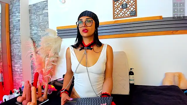 Snapshot of Sarita__love chatting on 02/20/26, 02:41 Sarita love online show from 02/20/26, 02:41