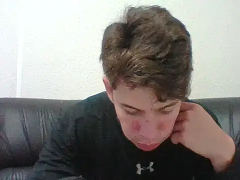 Maxtaylor18 online show from 11/04/25, 10:02