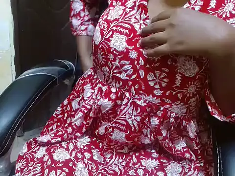 Snapshot of shallyji chatting on 09/22/25, 05:02 shallyji online show from 09/22/25, 05:02