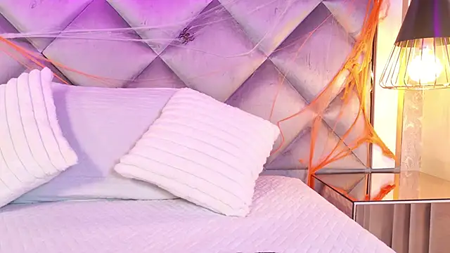 gemma sm online show from 10/21/25, 03:06