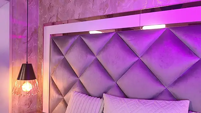 gemma sm online show from 11/13/25, 03:21