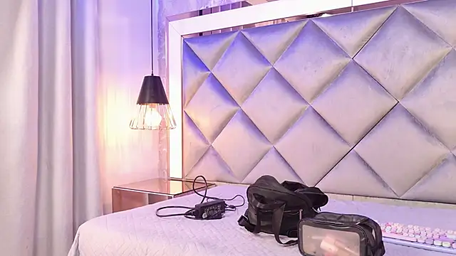 Snapshot of gemma_sm chatting on 06/15/26, 03:18 gemma sm online show from 06/15/26, 03:18