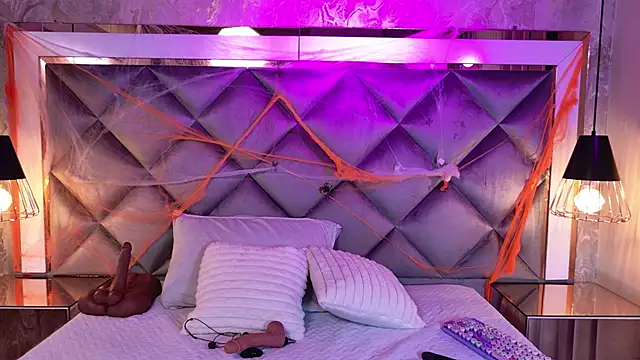 gemma sm online show from 10/20/25, 03:08