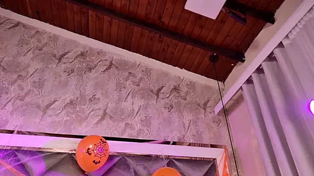 gemma sm online show from 10/18/25, 03:08