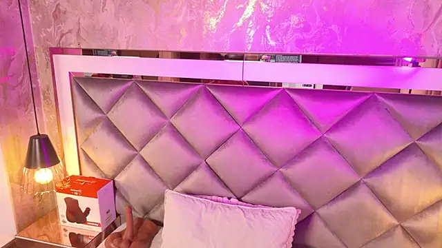 gemma sm online show from 09/27/25, 03:12